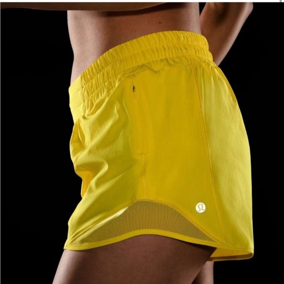 Lululemon Hotty Hot Low-Rise Lined Shorts 4" Yellow Women's Shorts Running 2 - Picture 9 of 11